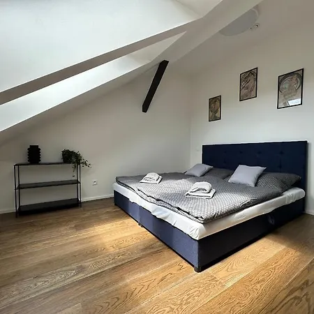 Loft Apartments Praga Esterno foto